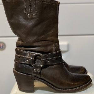 FRYE Carmen Harness Boots
